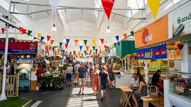 6. Food, Drink, and Independent Shopping